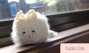 Cubic Cat white Persian cat