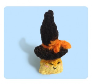 Free cute tiny witch hat knitting patterns