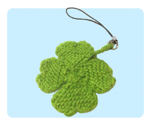 free knitting patterns -- four leaf clover